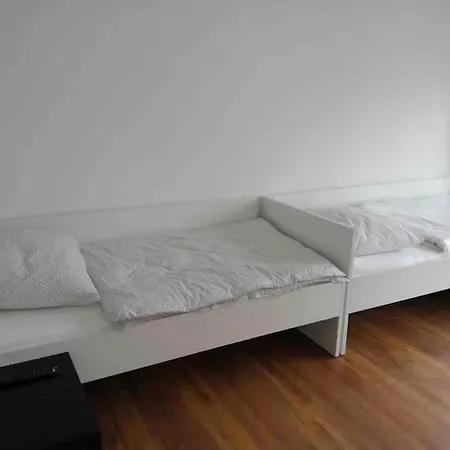 アパート Beautiful Airportflats Near ケルン