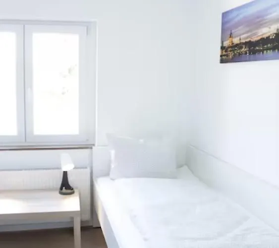 Beautiful Airportflats Near Apartamento Colónia