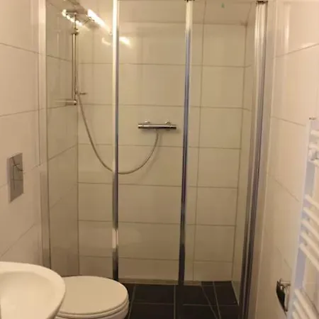 Beautiful Airportflats Near Apartamento Colonia